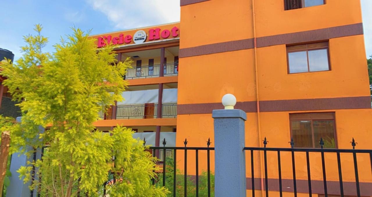 Elsie Hotel Masaka Exterior foto