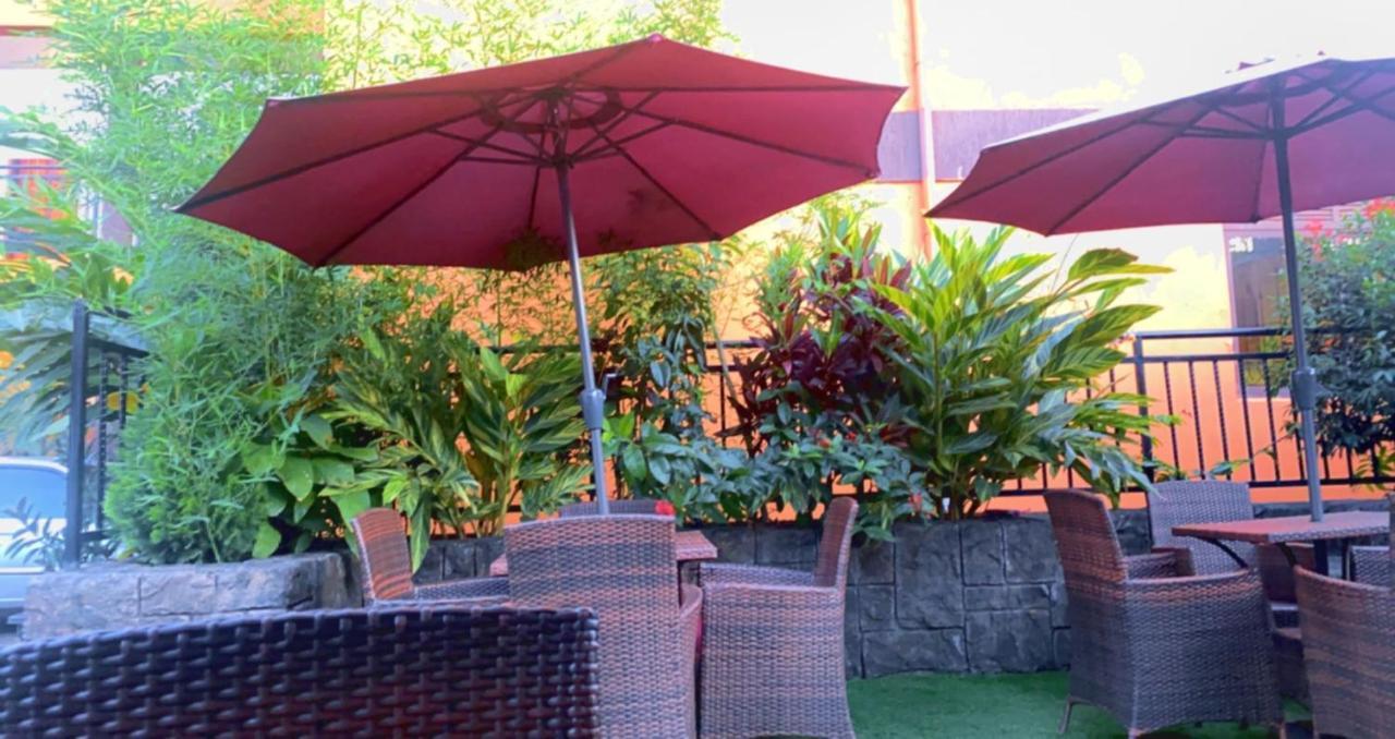 Elsie Hotel Masaka Exterior foto